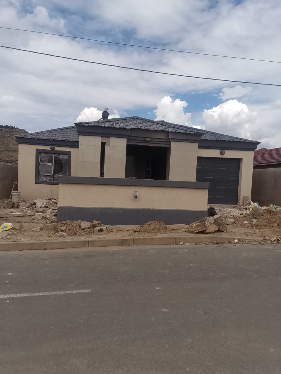 Ha Thetsane House